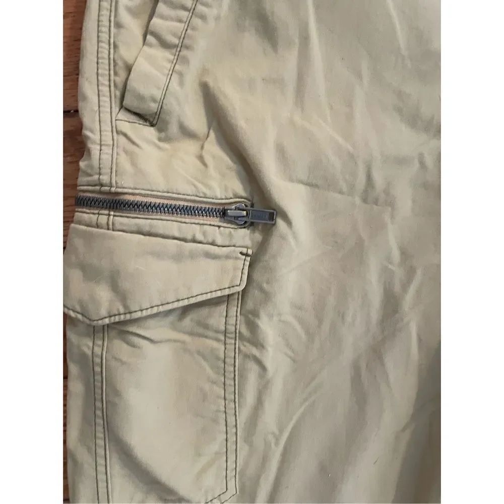 Merrell Shorts (SZ 32) - Picture 2 of 4